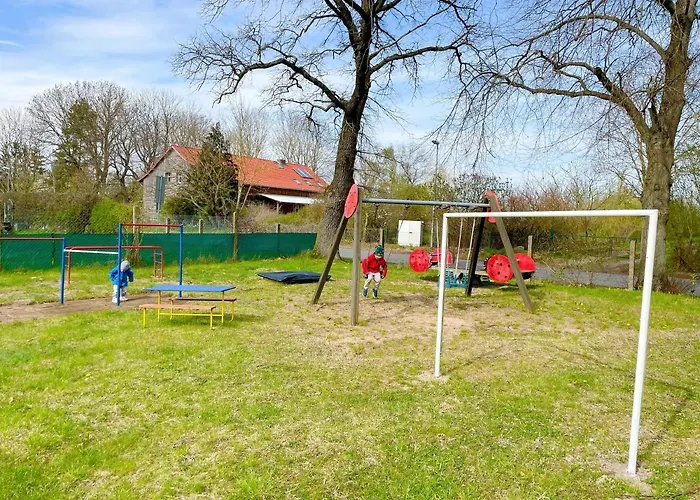 Landhof In Ganschendorf, Seenah Hébergement de vacances Sarow